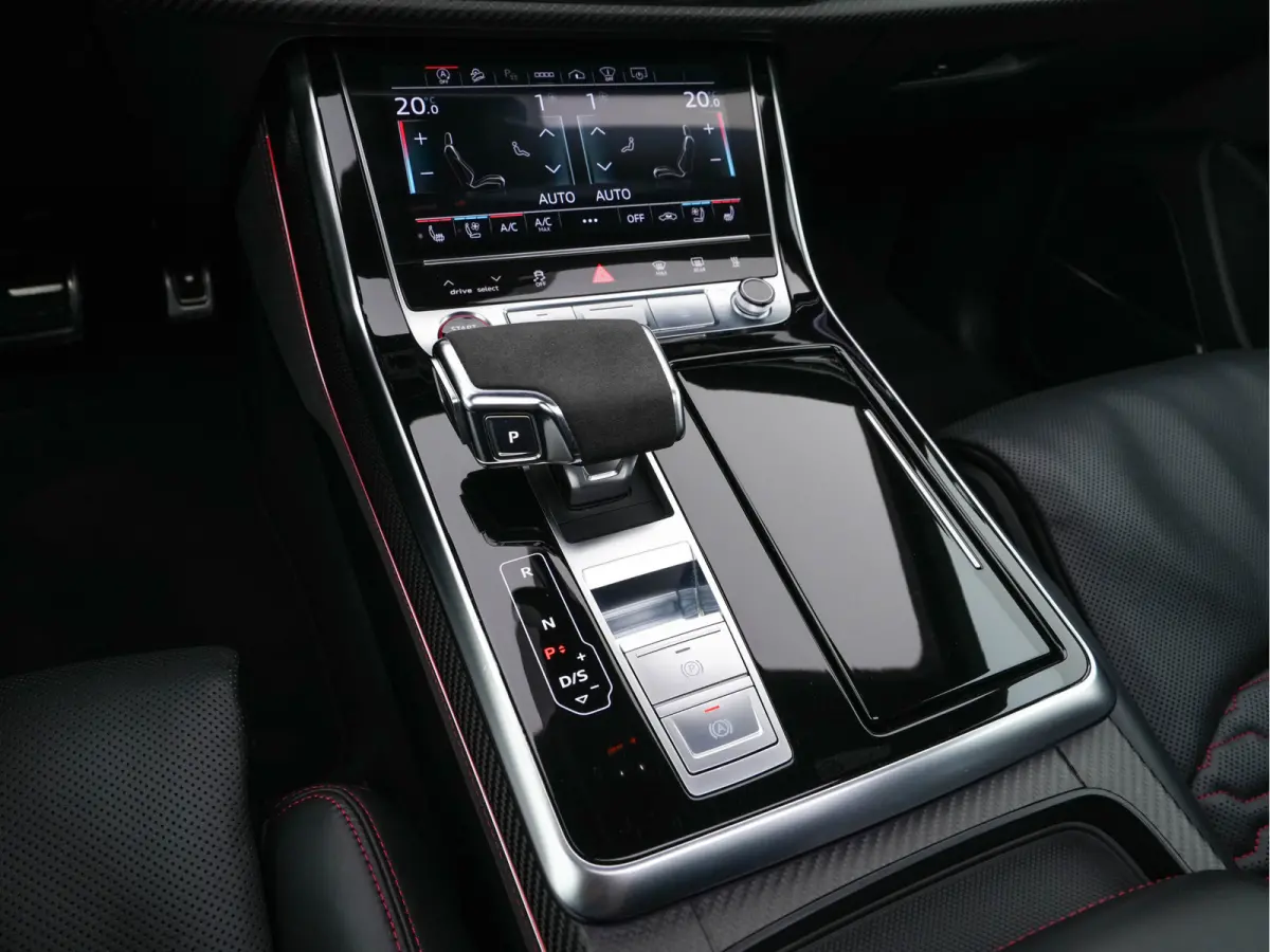 RS 4.0 TFSI Quattro * PANO | MILLTEK-EXHAUST | CERAMIC-BRAKES | CARBON-PACK | LEATHER | MEMORY-PACK | 4-WHEEL-STEERING | AIRSUSPENSION | BANG&OLUFSEN | ADAPTIVE-CRUISE | BLINDSPOT | TOPVIEW 