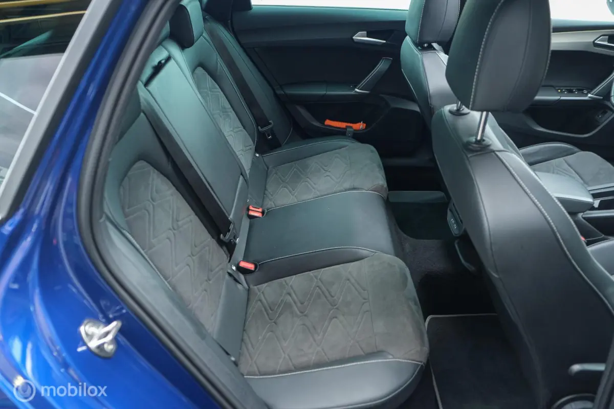 1.4 TSI eHybrid PHEV Xcellence | Stoelverwarming | Camera | PANO | Trekhaak | Ambient verlichting | ACC | 18 Inch | Digidash | LED | DAB+
