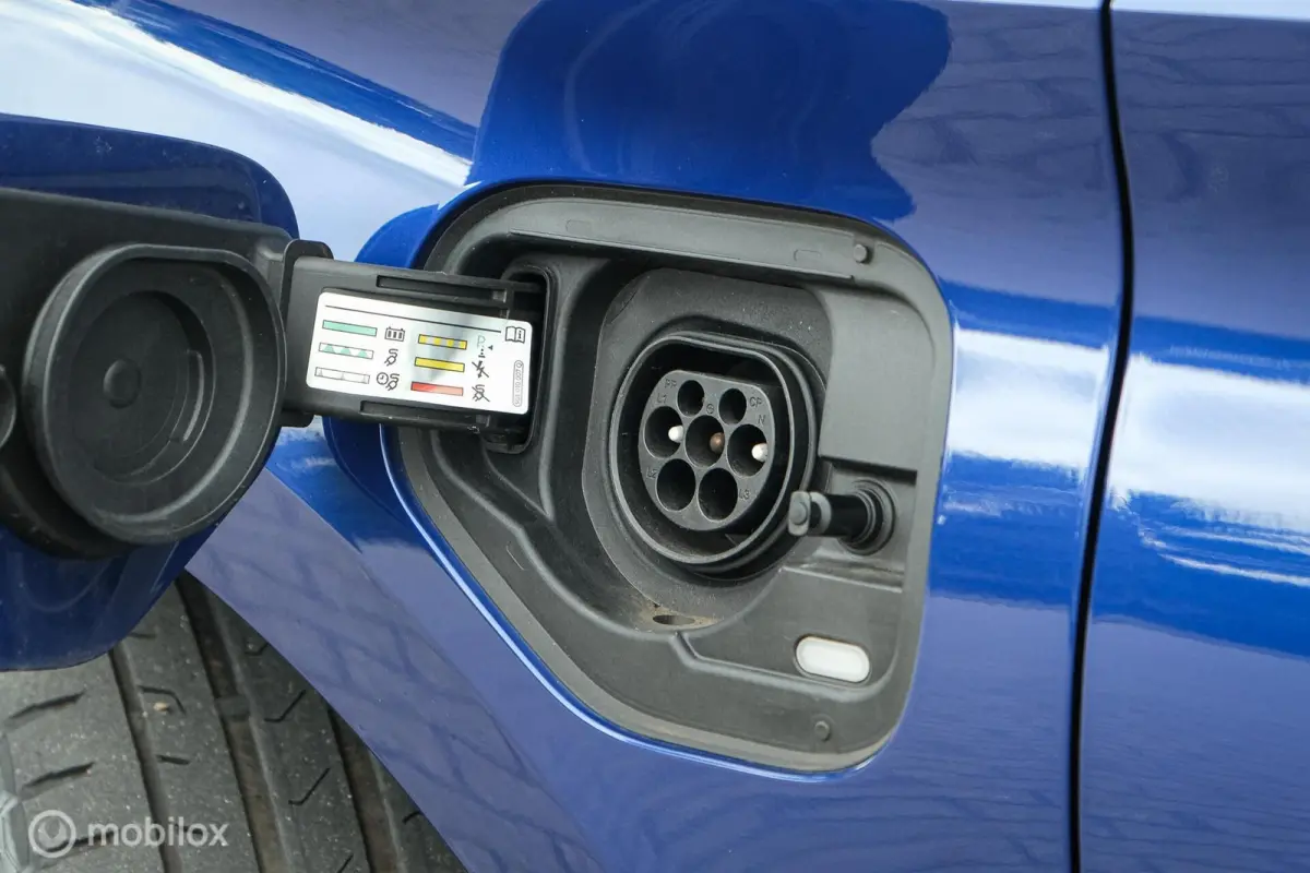1.4 TSI eHybrid PHEV Xcellence | Stoelverwarming | Camera | PANO | Trekhaak | Ambient verlichting | ACC | 18 Inch | Digidash | LED | DAB+