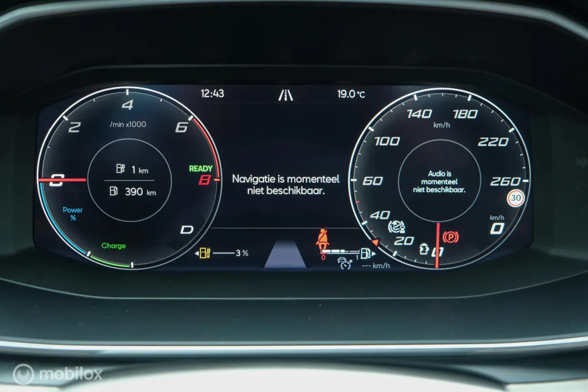 1.4 TSI eHybrid PHEV Xcellence | Stoelverwarming | Camera | PANO | Trekhaak | Ambient verlichting | ACC | 18 Inch | Digidash | LED | DAB+