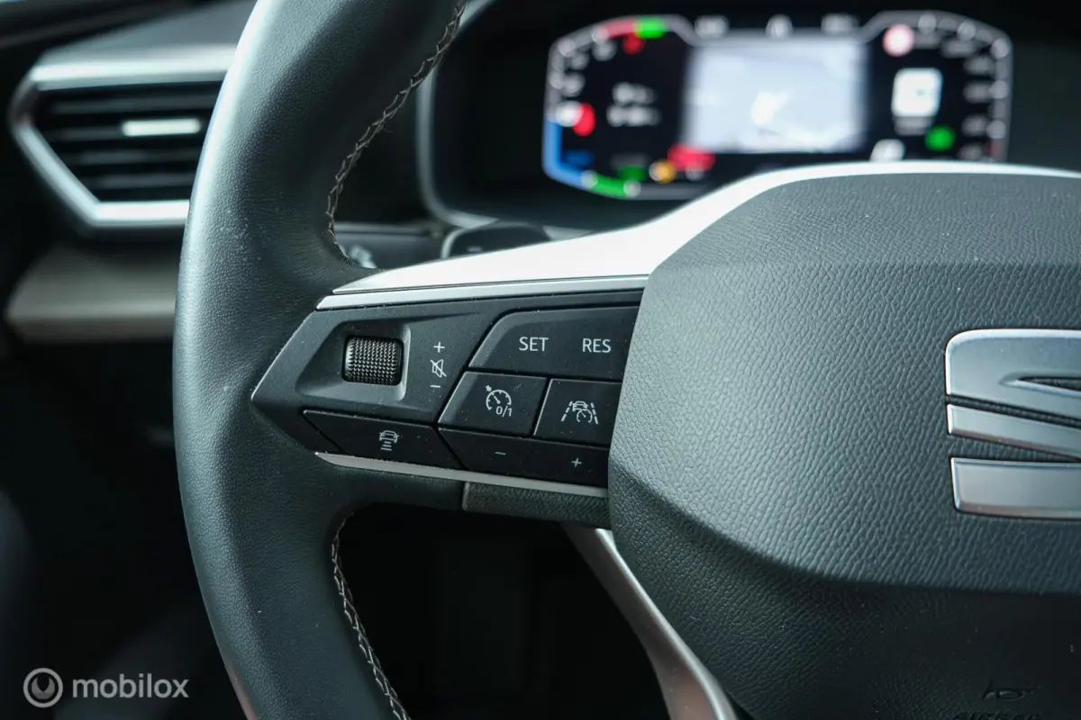 1.4 TSI eHybrid PHEV Xcellence | Stoelverwarming | Camera | PANO | Trekhaak | Ambient verlichting | ACC | 18 Inch | Digidash | LED | DAB+