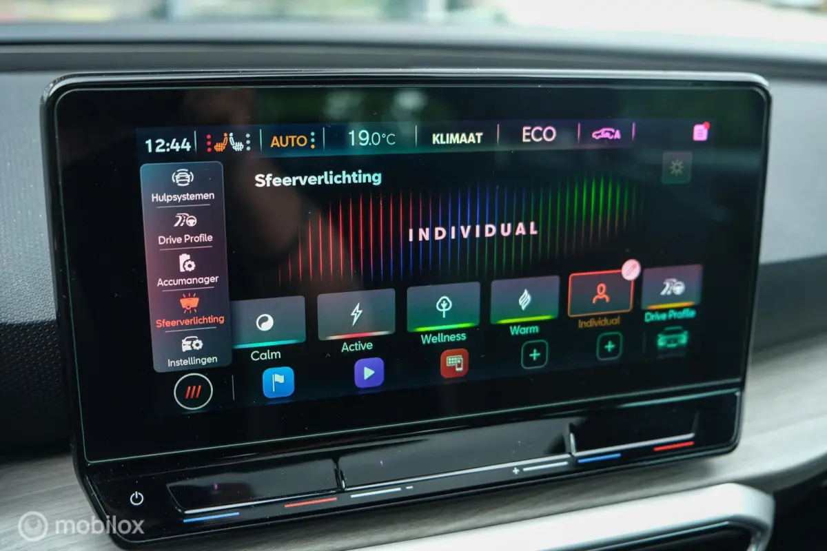 1.4 TSI eHybrid PHEV Xcellence | Stoelverwarming | Camera | PANO | Trekhaak | Ambient verlichting | ACC | 18 Inch | Digidash | LED | DAB+