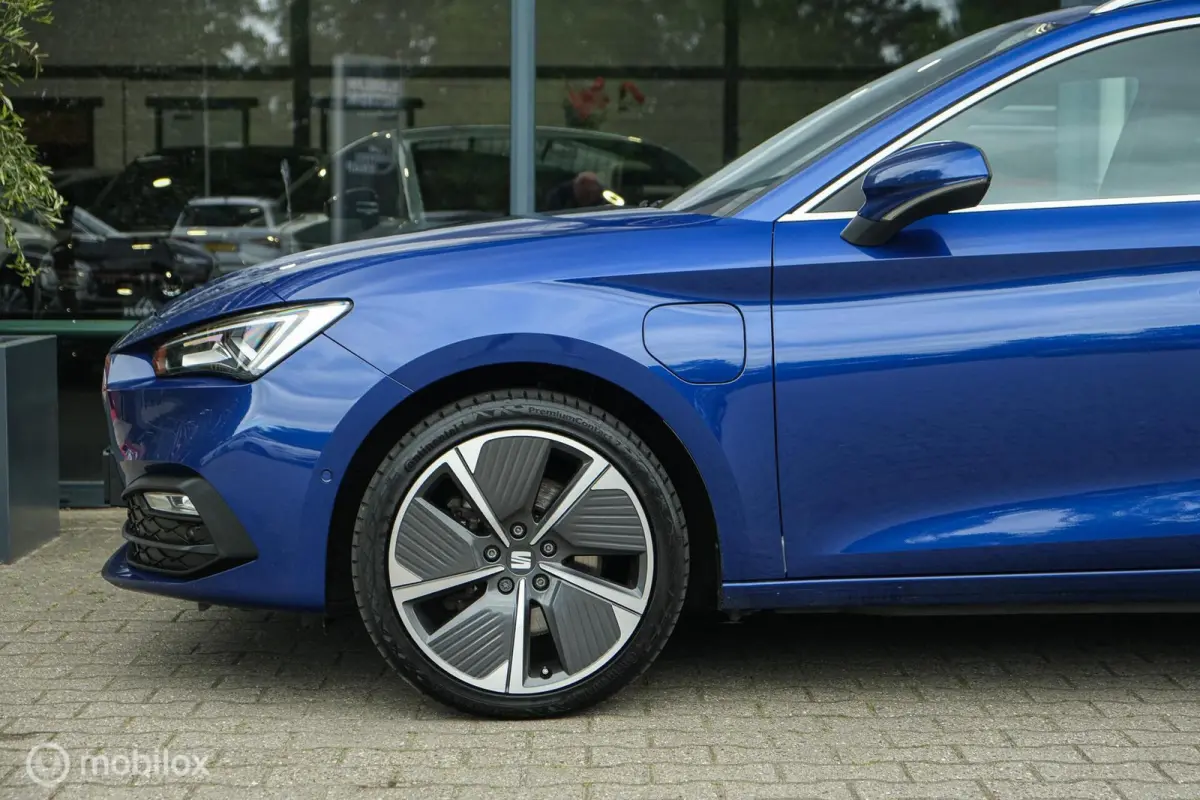 1.4 TSI eHybrid PHEV Xcellence | Stoelverwarming | Camera | PANO | Trekhaak | Ambient verlichting | ACC | 18 Inch | Digidash | LED | DAB+