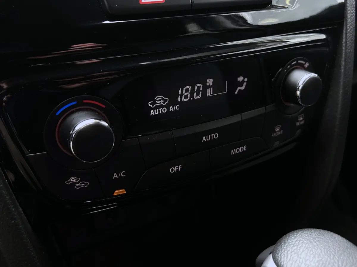 1.0 Boosterjet Select | Cruise Control | Camera | Stoelverwarming | CarPlay | Trekhaak |