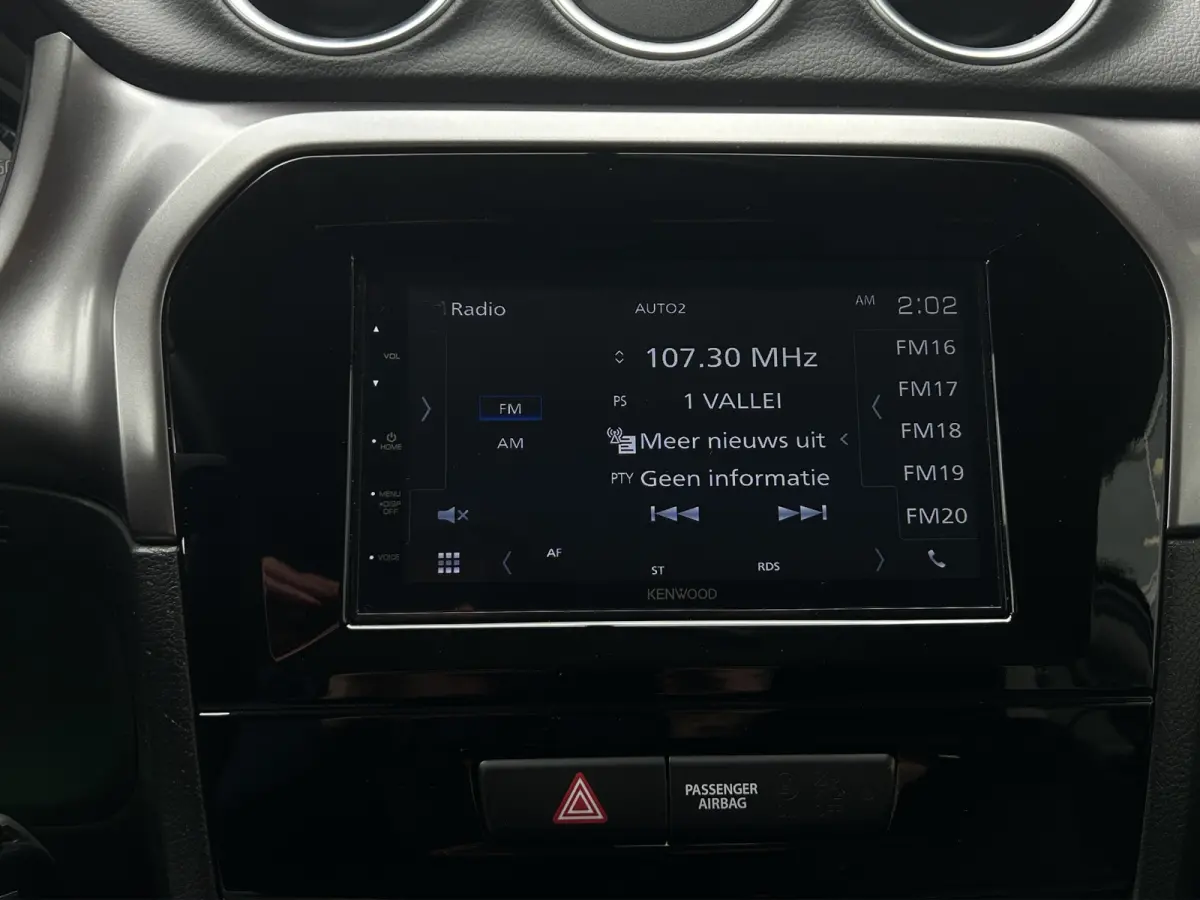 1.0 Boosterjet Select | Cruise Control | Camera | Stoelverwarming | CarPlay | Trekhaak |