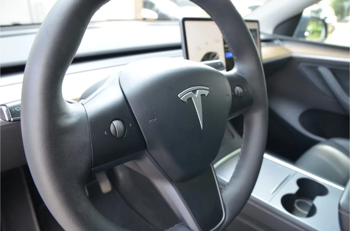 Long Range AWD 75 kWh Trekhaak (1.600kg), AutoPilot3.0 Ryzen