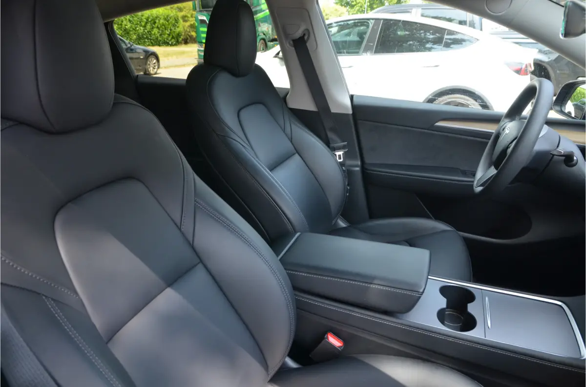 Long Range AWD 75 kWh Trekhaak (1.600kg), AutoPilot3.0 Ryzen