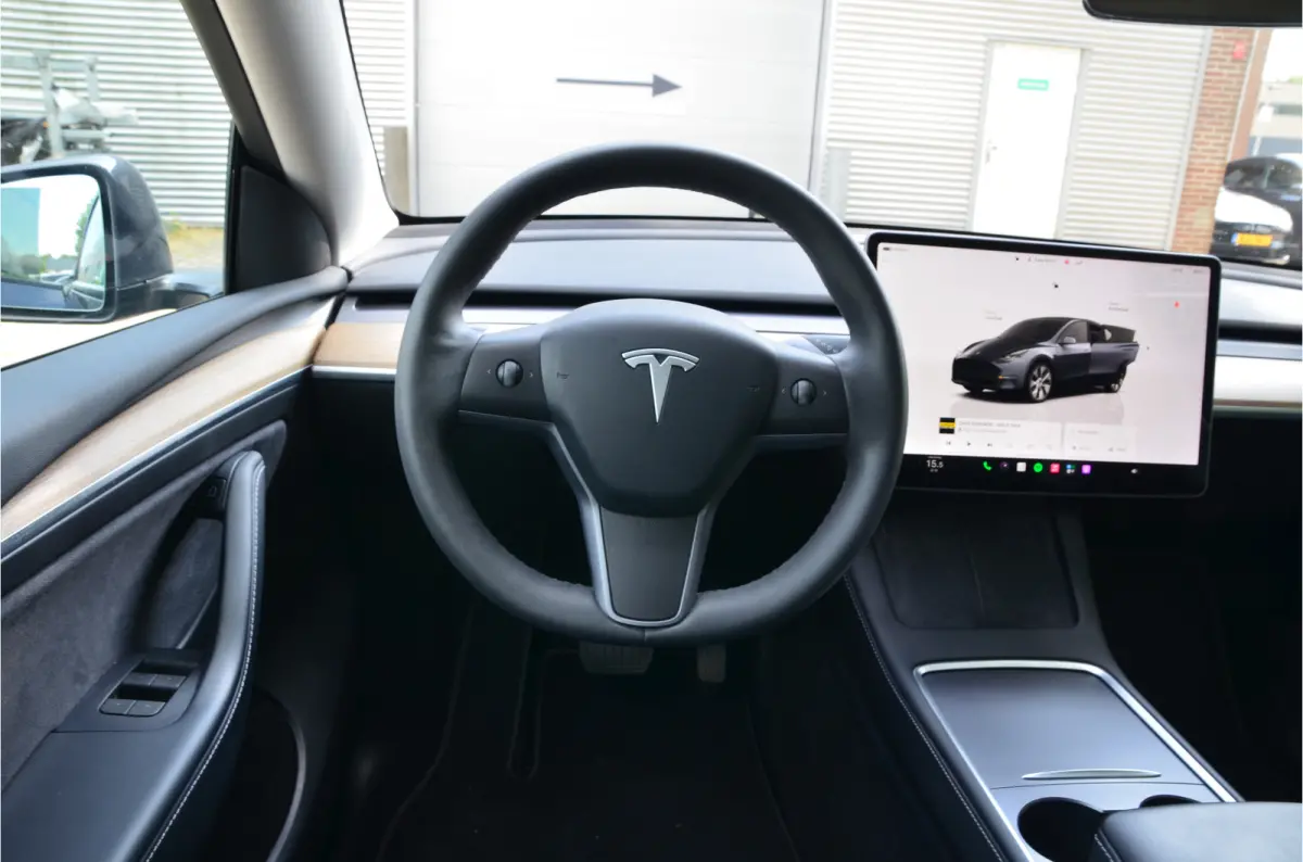 Long Range AWD 75 kWh Trekhaak (1.600kg), AutoPilot3.0 Ryzen