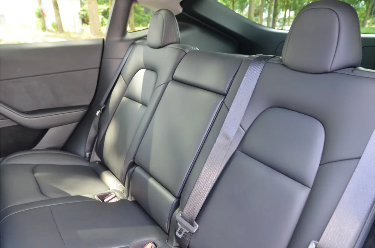 Long Range AWD 75 kWh Trekhaak (1.600kg), AutoPilot3.0 Ryzen