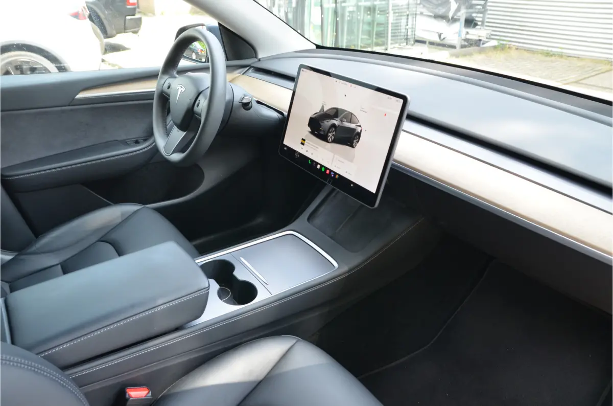 Long Range AWD 75 kWh Trekhaak (1.600kg), AutoPilot3.0 Ryzen