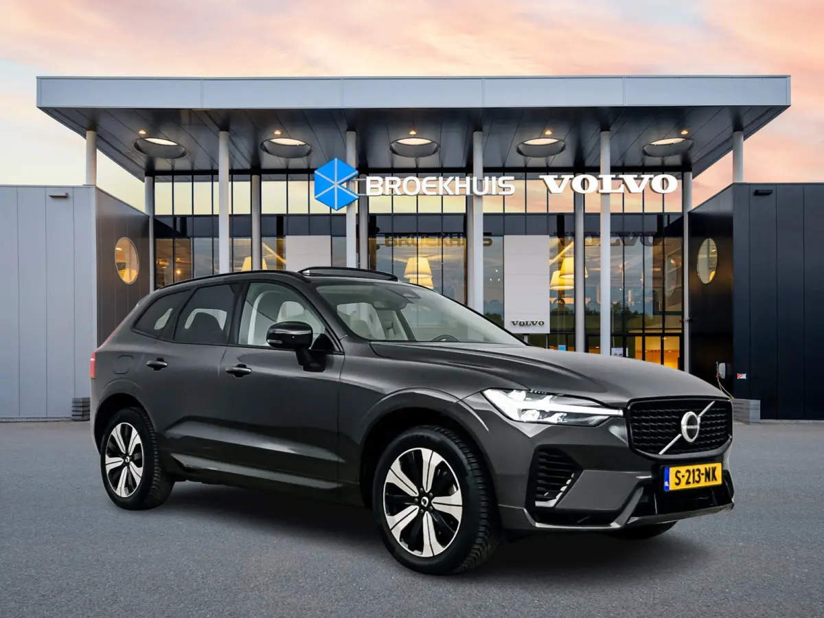 T6 Plus Dark | 19" Allseason | Adaptieve Cruise | Panoramadak | Elektr. verst. Stoelen | Keykess | Stoel/Stuur/Achterbankverwarming |