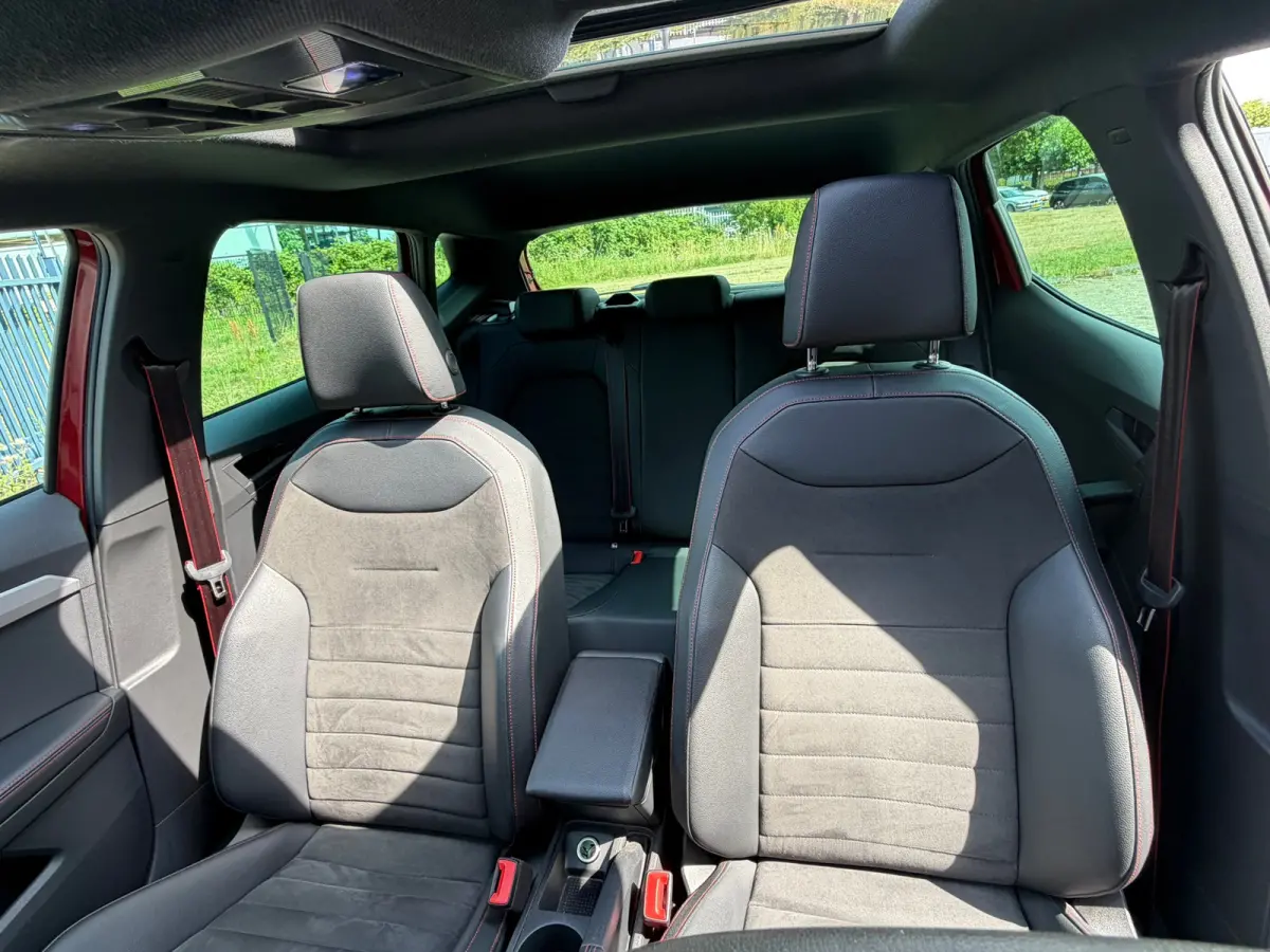 1.0 TSI FR Pano LED Virtual Camera Beats Carplay