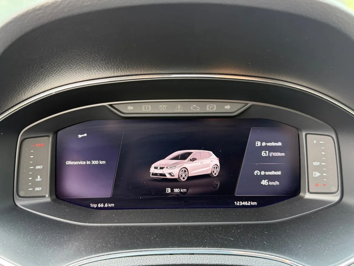 1.0 TSI FR Pano LED Virtual Camera Beats Carplay