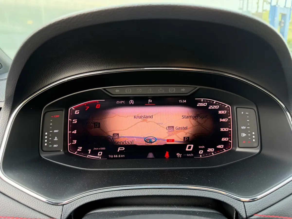 1.0 TSI FR Pano LED Virtual Camera Beats Carplay