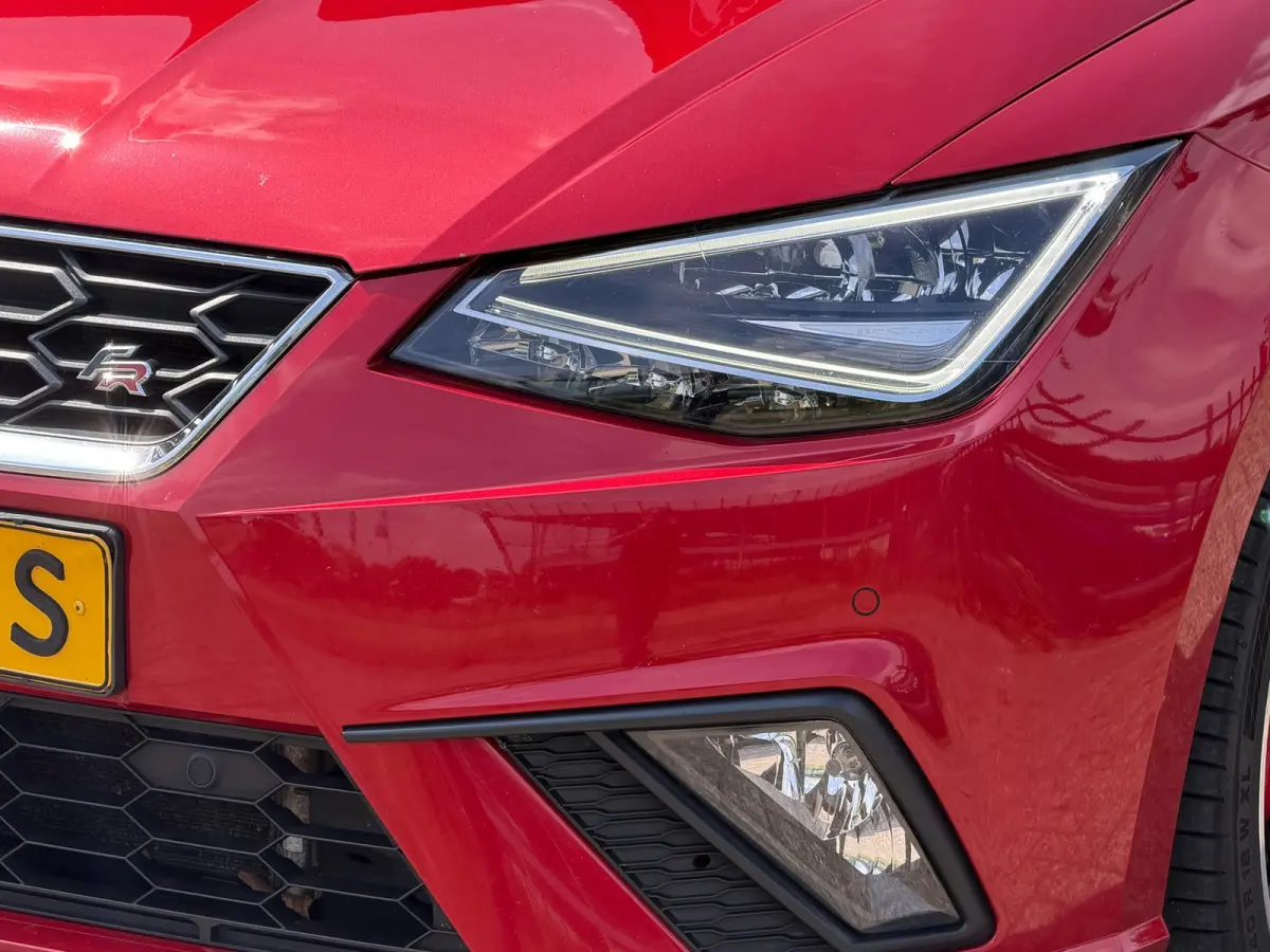 1.0 TSI FR Pano LED Virtual Camera Beats Carplay