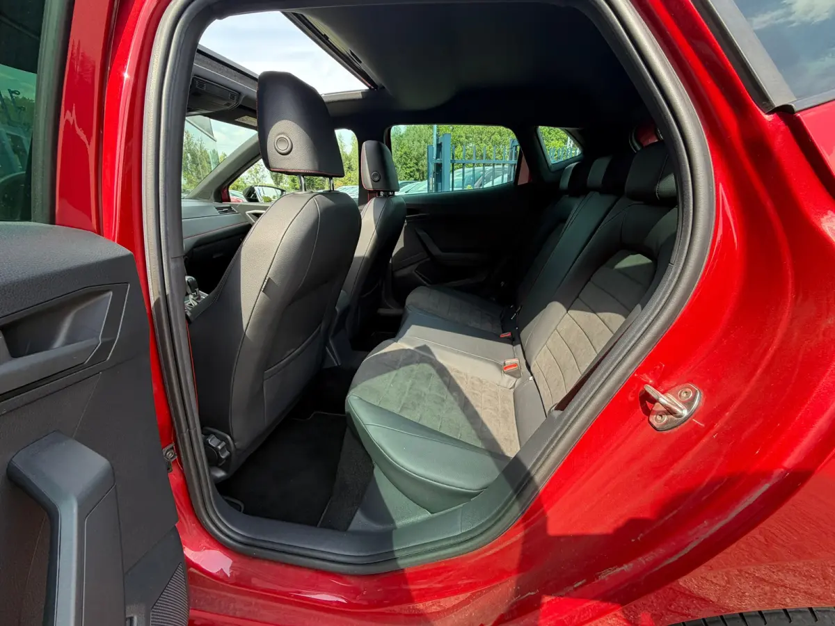 1.0 TSI FR Pano LED Virtual Camera Beats Carplay