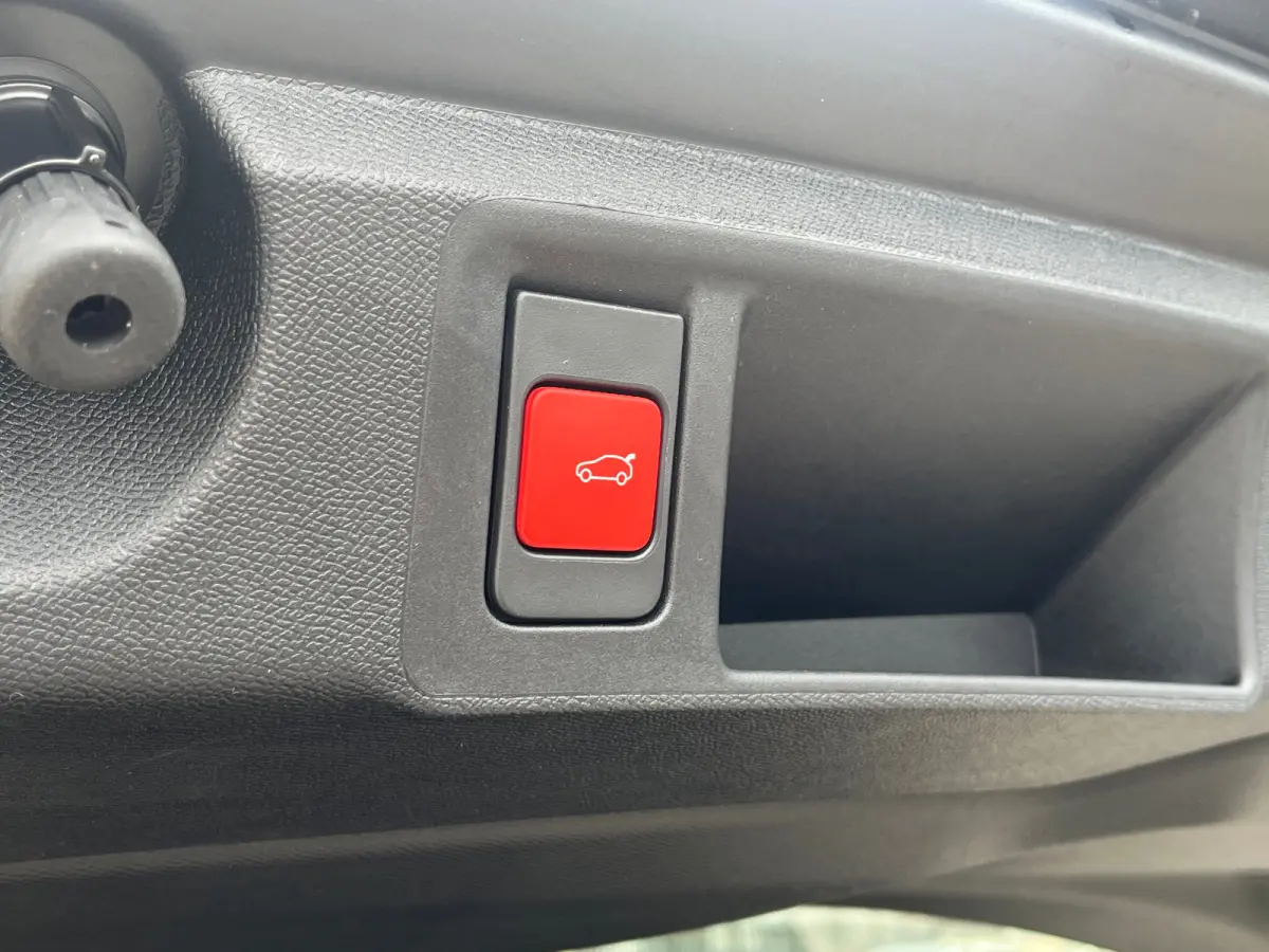 1.2 Hybrid 145 e-DCS6 GT VOORRAAD ACTIE | 8 JAAR GARANTIE | ALCANTARA BEKLEDING | 360 GRADEN CAMERA | STOEL + STUUR VERWARMING