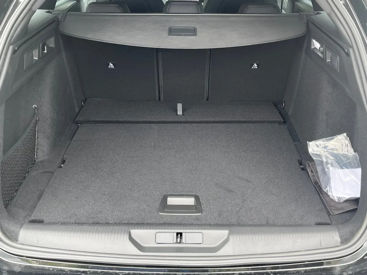 1.2 Hybrid 145 e-DCS6 GT VOORRAAD ACTIE | 8 JAAR GARANTIE | ALCANTARA BEKLEDING | 360 GRADEN CAMERA | STOEL + STUUR VERWARMING