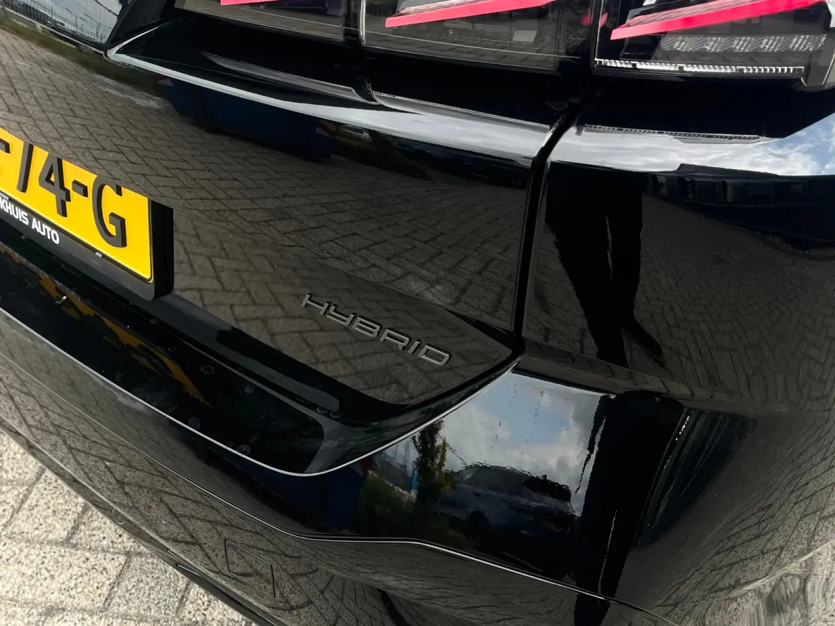 1.2 Hybrid 145 e-DCS6 GT VOORRAAD ACTIE | 8 JAAR GARANTIE | ALCANTARA BEKLEDING | 360 GRADEN CAMERA | STOEL + STUUR VERWARMING