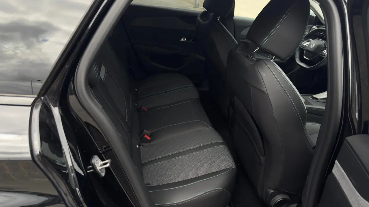 Allure EV 54 kWh | Apple Carplay / Android Auto | Cruise Control| Navigatie | 18" LMV |
