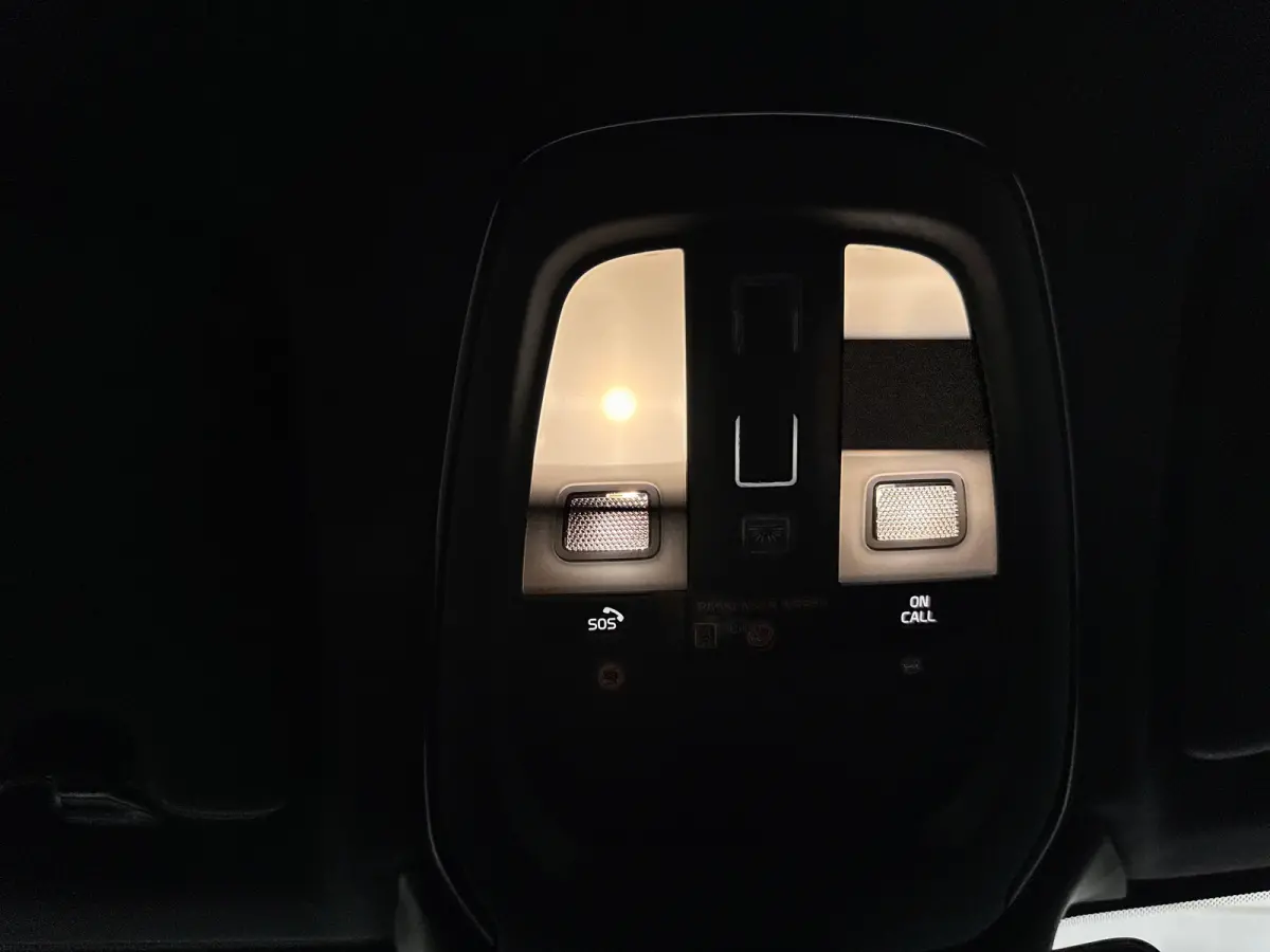 T6 Recharge Plus Dark | 21" | Panoramadak | Elektr. verst. Stoelen | Adaptieve Cruise | BLIS | Stoel/Stuur/Achterbankverwarming