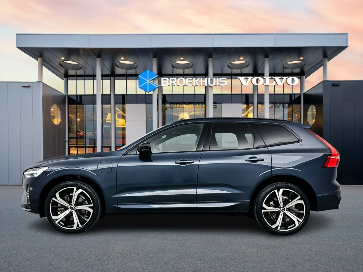 T6 Recharge Plus Dark | 21" | Panoramadak | Elektr. verst. Stoelen | Adaptieve Cruise | BLIS | Stoel/Stuur/Achterbankverwarming