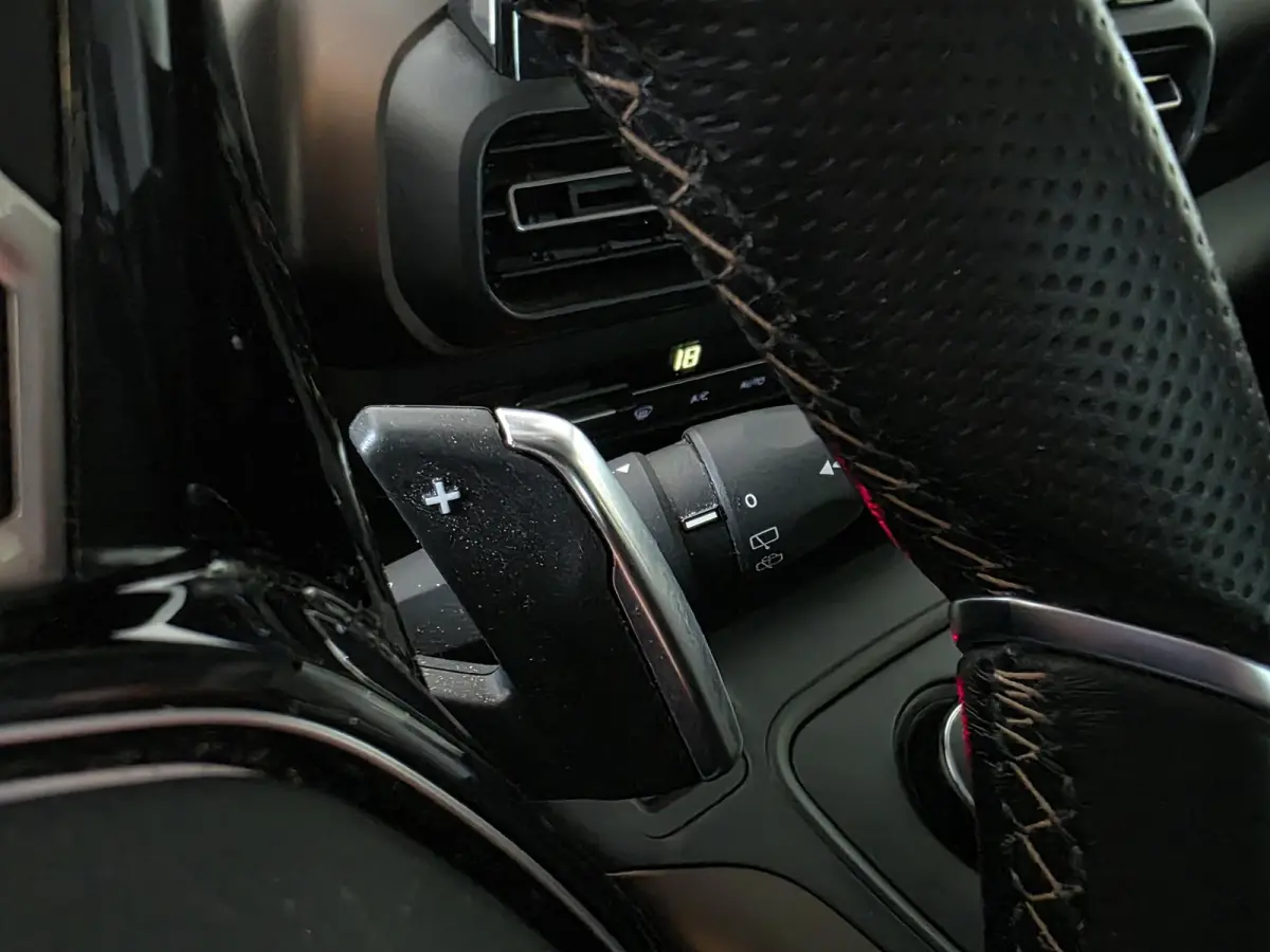 1.2 Puretech GT | Stoelverwarming | 18" Inch | Apple Carplay & Android Auto | Cruise Control