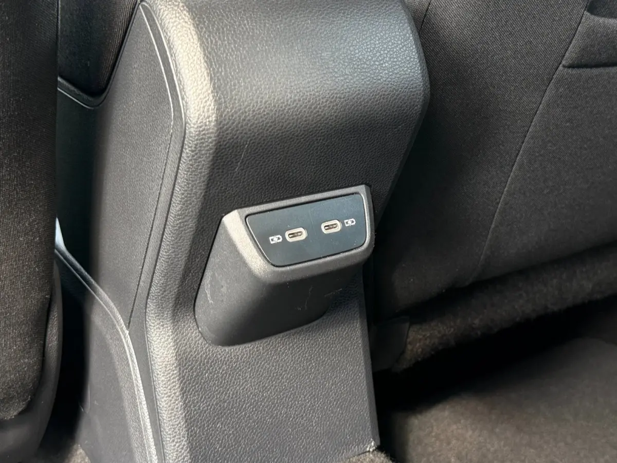 1.0 TSI Comfortline Business | Carplay | PDC