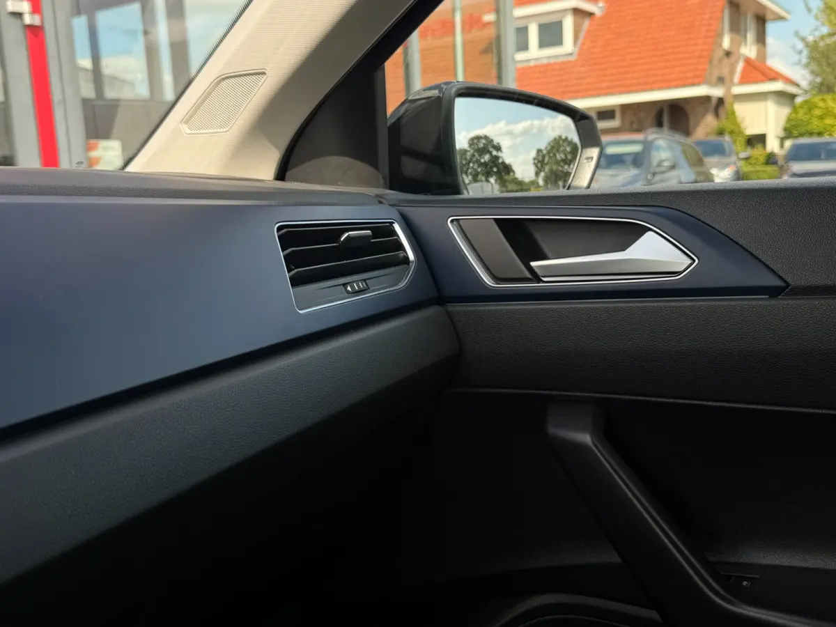 1.0 TSI Comfortline Business | Carplay | PDC
