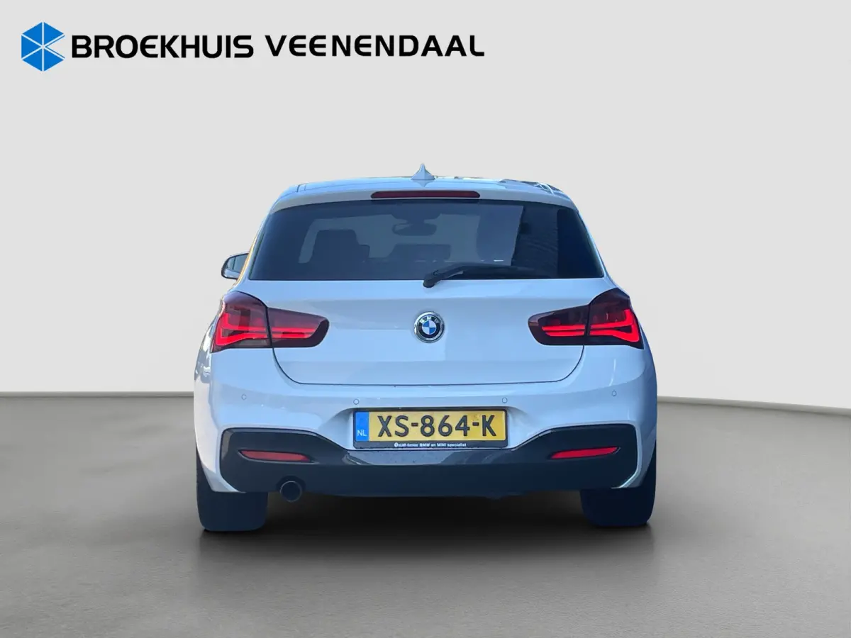 118i High Executive M-Sport | Pano | Cruise Control | Stoelverwarming | Navi | Bluetooth |