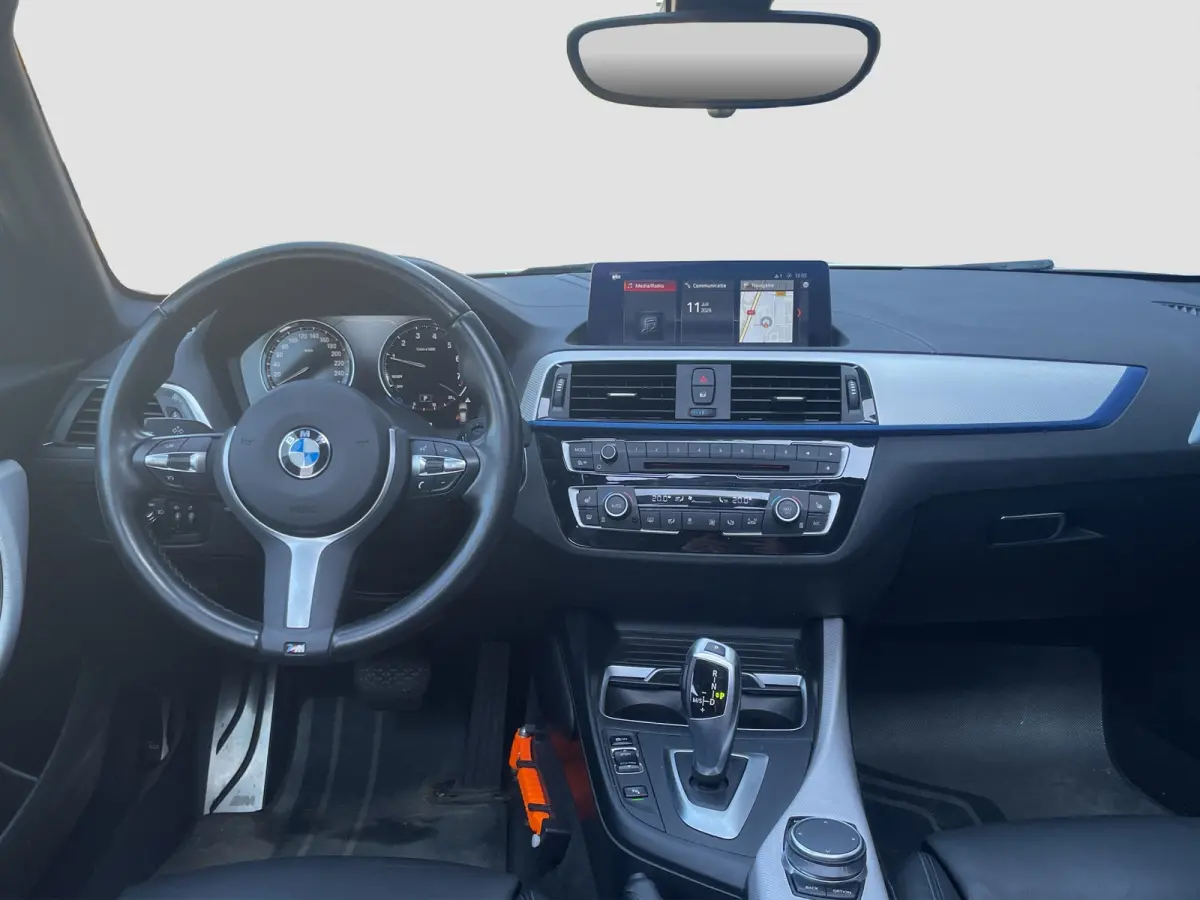 118i High Executive M-Sport | Pano | Cruise Control | Stoelverwarming | Navi | Bluetooth |
