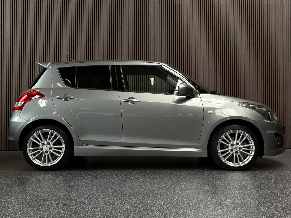 1.6 Sport | Carplay | Xenon | Stoelverwarming | 136 PK