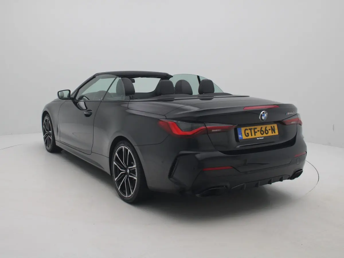 M440i xDrive High Executive | Apple Carplay/Android Auto | Harman Kardon | Leder | Stoelverwarming | Led Koplampen | Camera |