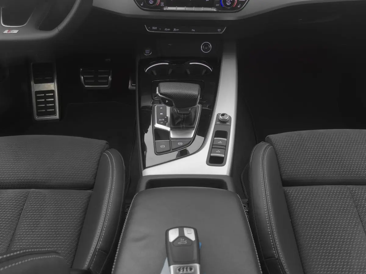 40 TFSI Automaat Launch edition Sport | CAMERA | B&O | CARPLAY | NEK- EN STOELVERW.