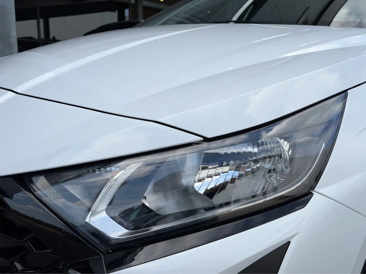 1.0 T-GDI 100pk Comfort | Airco | Camera | Carplay | Cruise control | Dodehoek detectie | Navigatie | Parkeersensoren | Digitaal cockpit | Lichtmetalen velgen