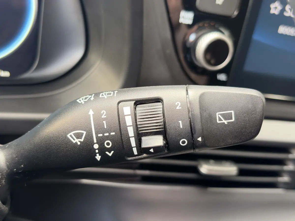 1.0 T-GDI 100pk Comfort | Airco | Camera | Carplay | Cruise control | Dodehoek detectie | Navigatie | Parkeersensoren | Digitaal cockpit | Lichtmetalen velgen