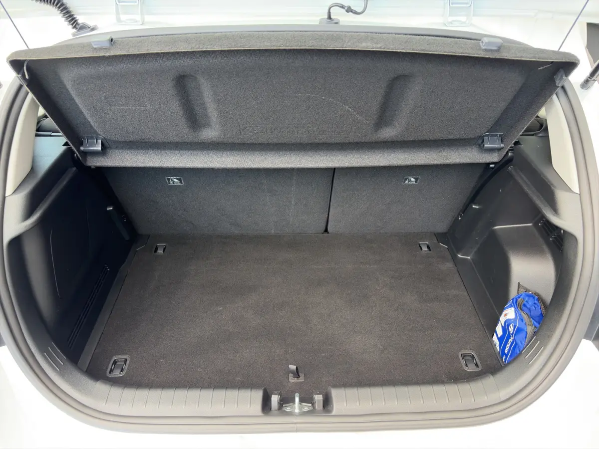 1.0 T-GDI 100pk Comfort | Airco | Camera | Carplay | Cruise control | Dodehoek detectie | Navigatie | Parkeersensoren | Digitaal cockpit | Lichtmetalen velgen