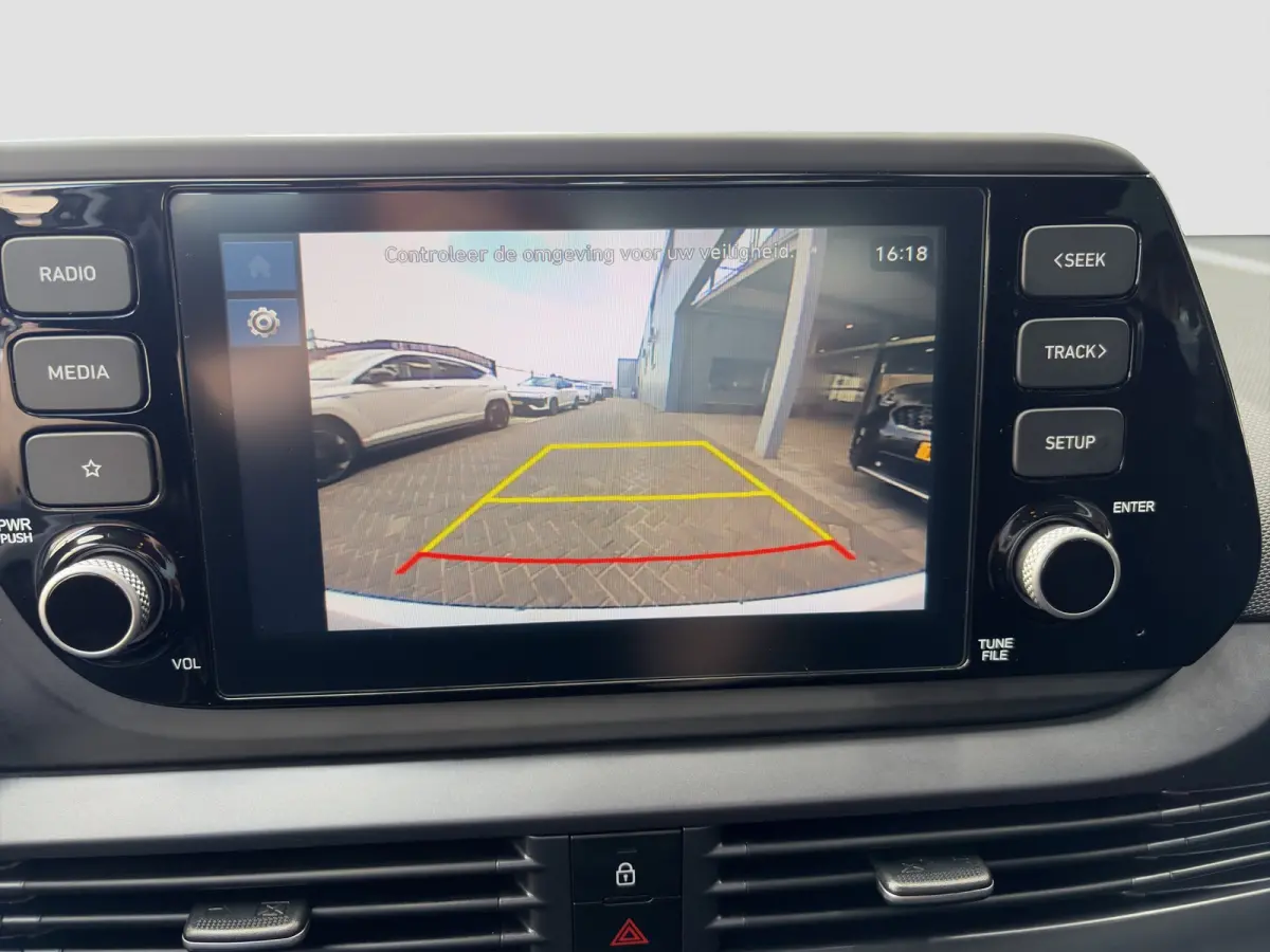 1.0 T-GDI 100pk Comfort | Airco | Camera | Carplay | Cruise control | Dodehoek detectie | Navigatie | Parkeersensoren | Digitaal cockpit | Lichtmetalen velgen