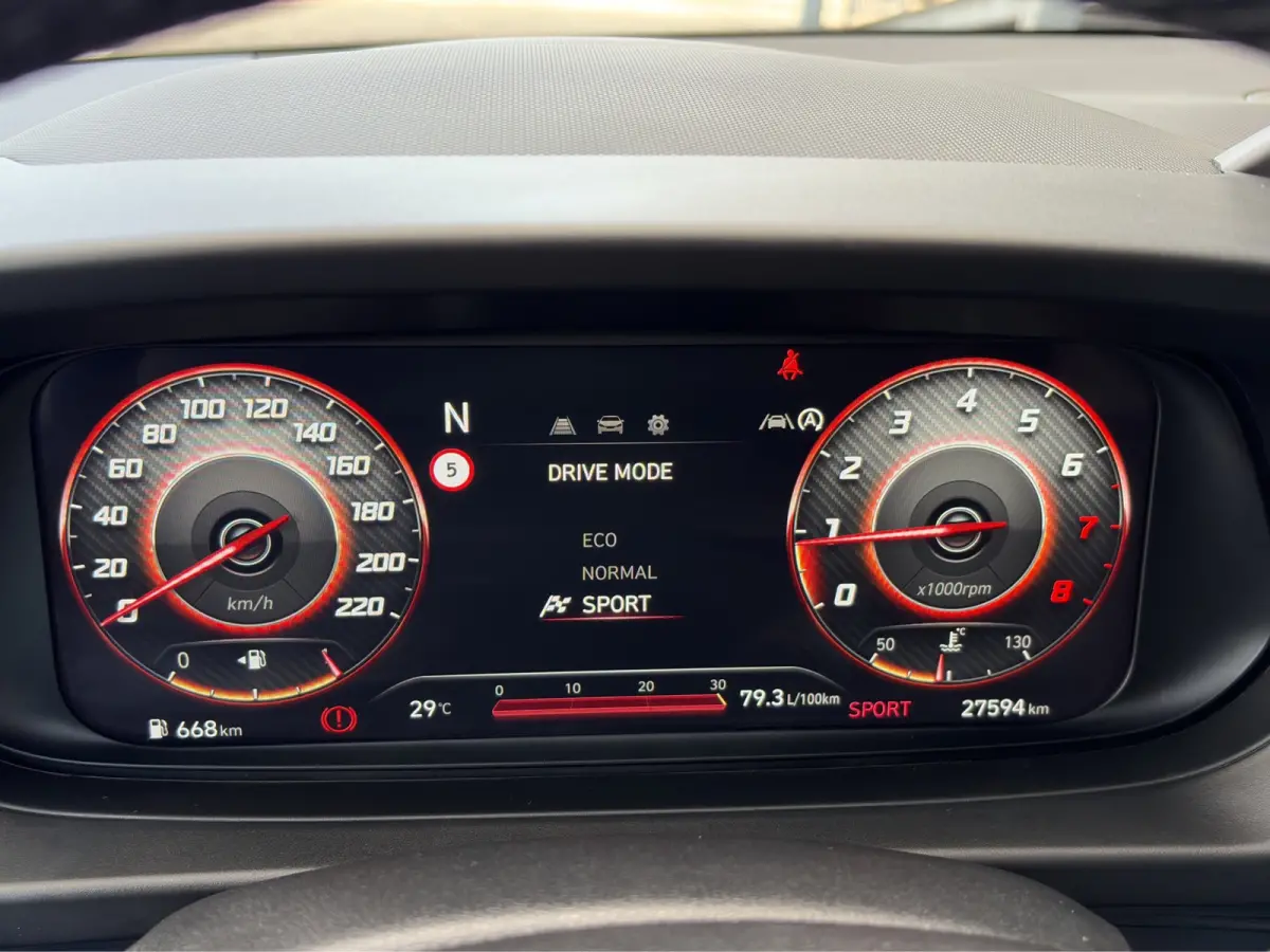 1.0 T-GDI 100pk Comfort | Airco | Camera | Carplay | Cruise control | Dodehoek detectie | Navigatie | Parkeersensoren | Digitaal cockpit | Lichtmetalen velgen