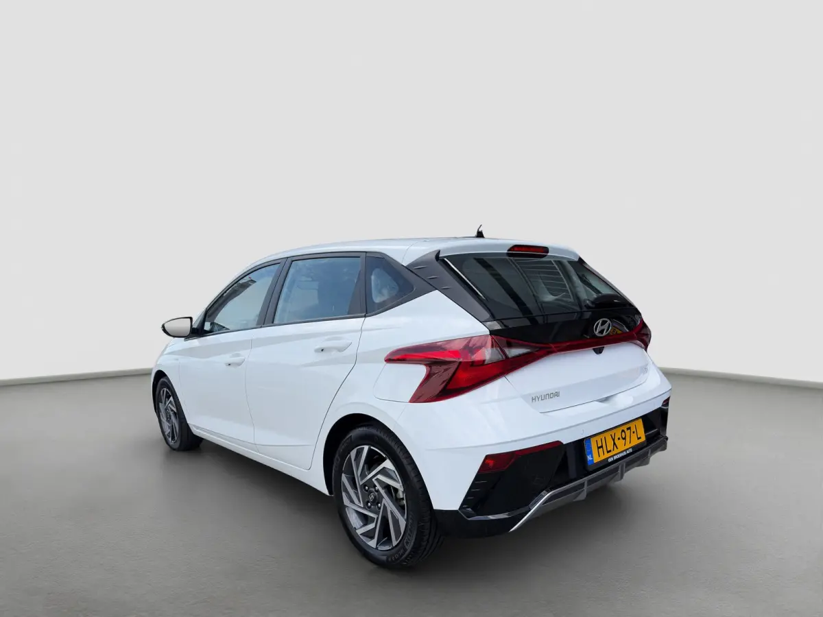 1.0 T-GDI 100pk Comfort | Airco | Camera | Carplay | Cruise control | Dodehoek detectie | Navigatie | Parkeersensoren | Digitaal cockpit | Lichtmetalen velgen