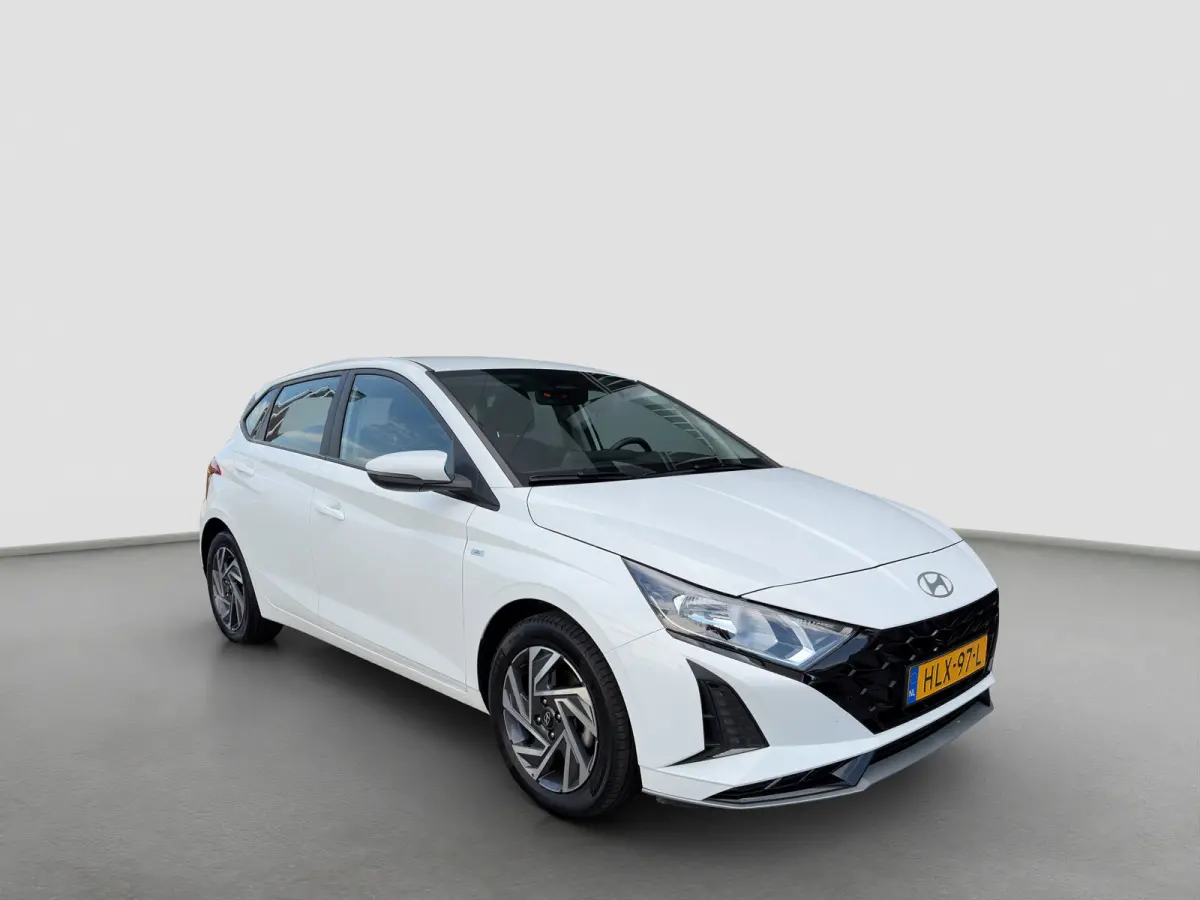 1.0 T-GDI 100pk Comfort | Airco | Camera | Carplay | Cruise control | Dodehoek detectie | Navigatie | Parkeersensoren | Digitaal cockpit | Lichtmetalen velgen