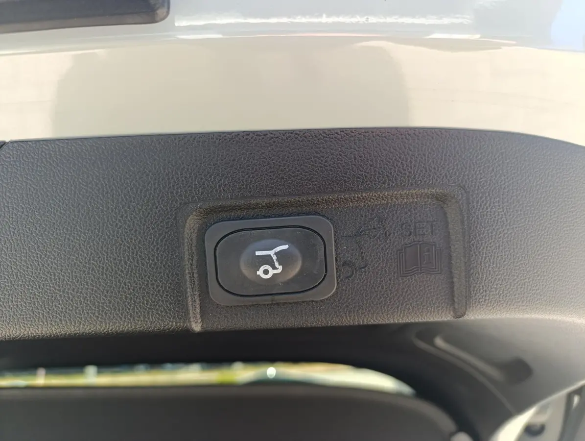 1.0 EcoBoost ST-Line X | DEMO | Automaat | Stoel/stuur voorruitverwarming | Matrix-led | Adaptieve Cruise | Dodehoeksensoren | 360-Camera | Elek. Achterklep | B&O audio