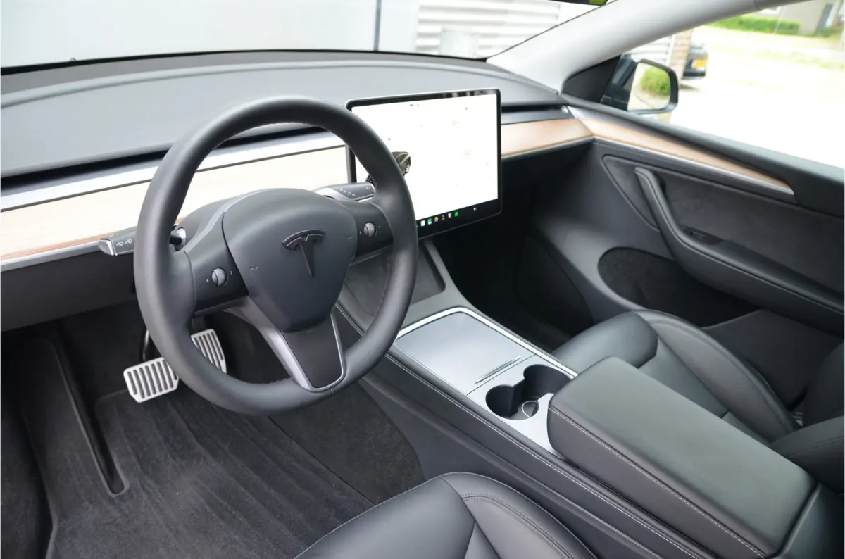 RWD 58 kWh AutoPilot4.0, FSD 99,- p/mnd