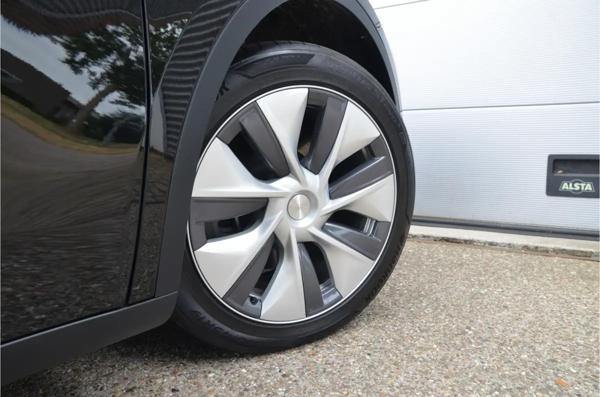 RWD 58 kWh AutoPilot4.0, FSD 99,- p/mnd