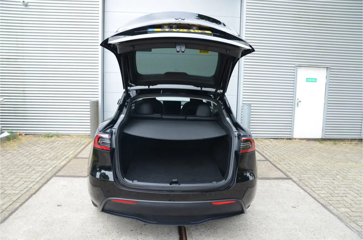 RWD 58 kWh AutoPilot4.0, FSD 99,- p/mnd