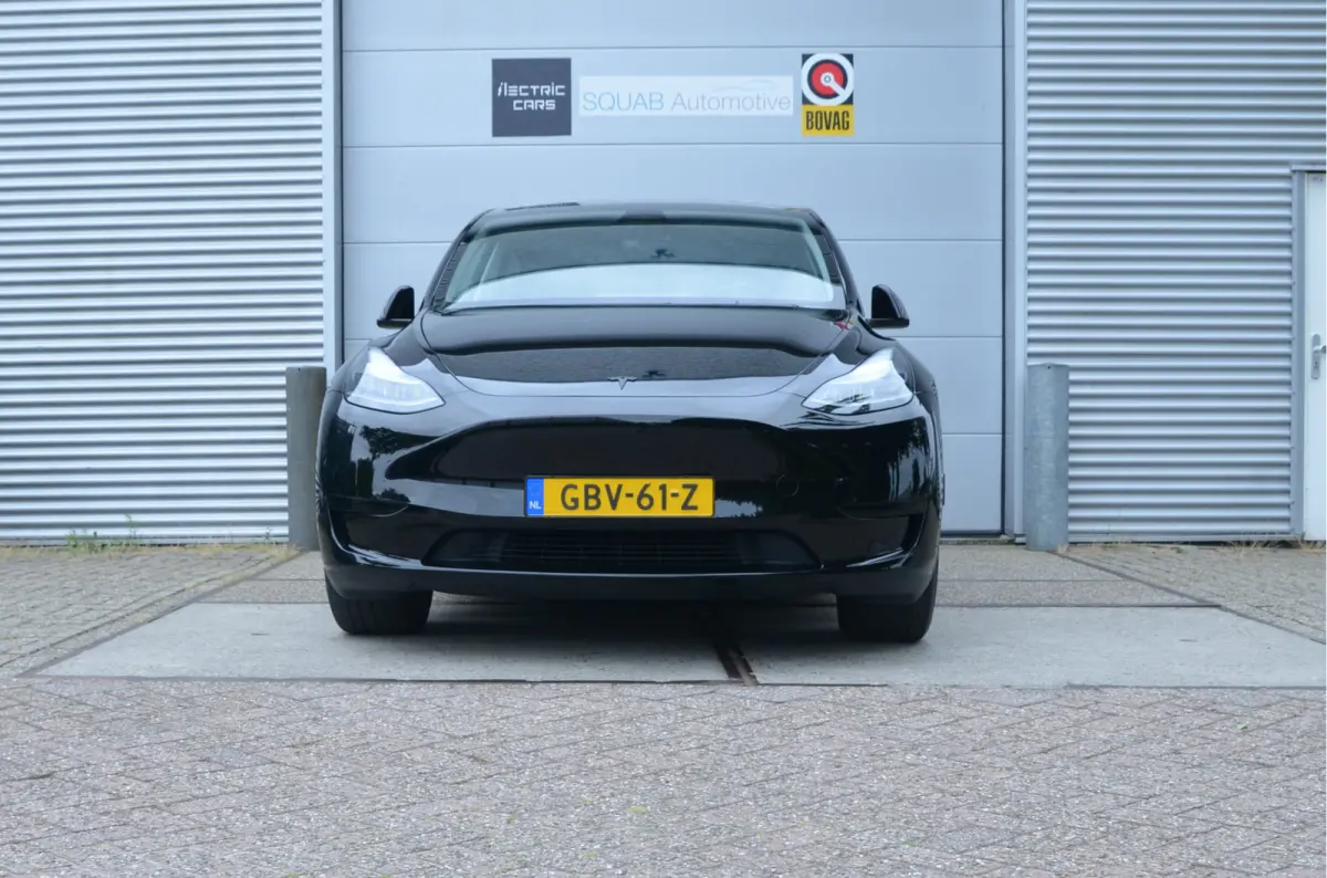 RWD 58 kWh AutoPilot4.0, FSD 99,- p/mnd