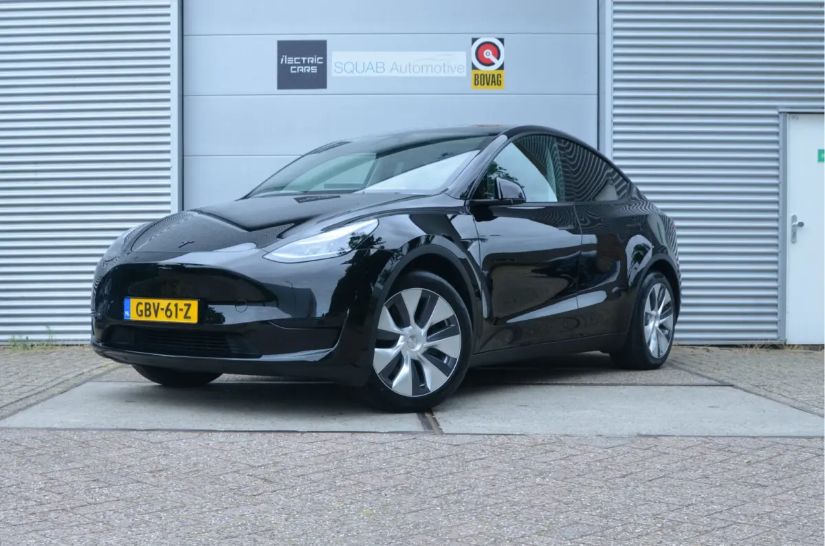 RWD 58 kWh AutoPilot4.0, FSD 99,- p/mnd