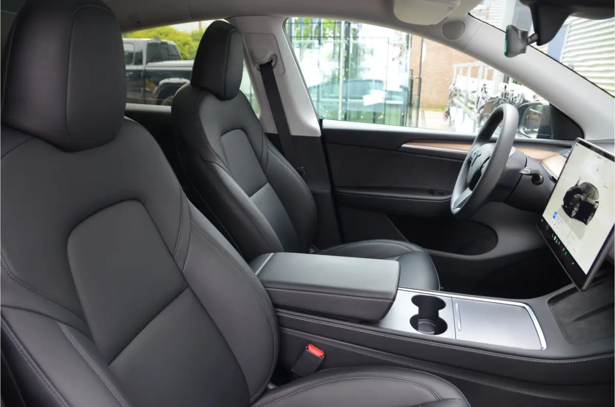 RWD 58 kWh AutoPilot4.0, FSD 99,- p/mnd