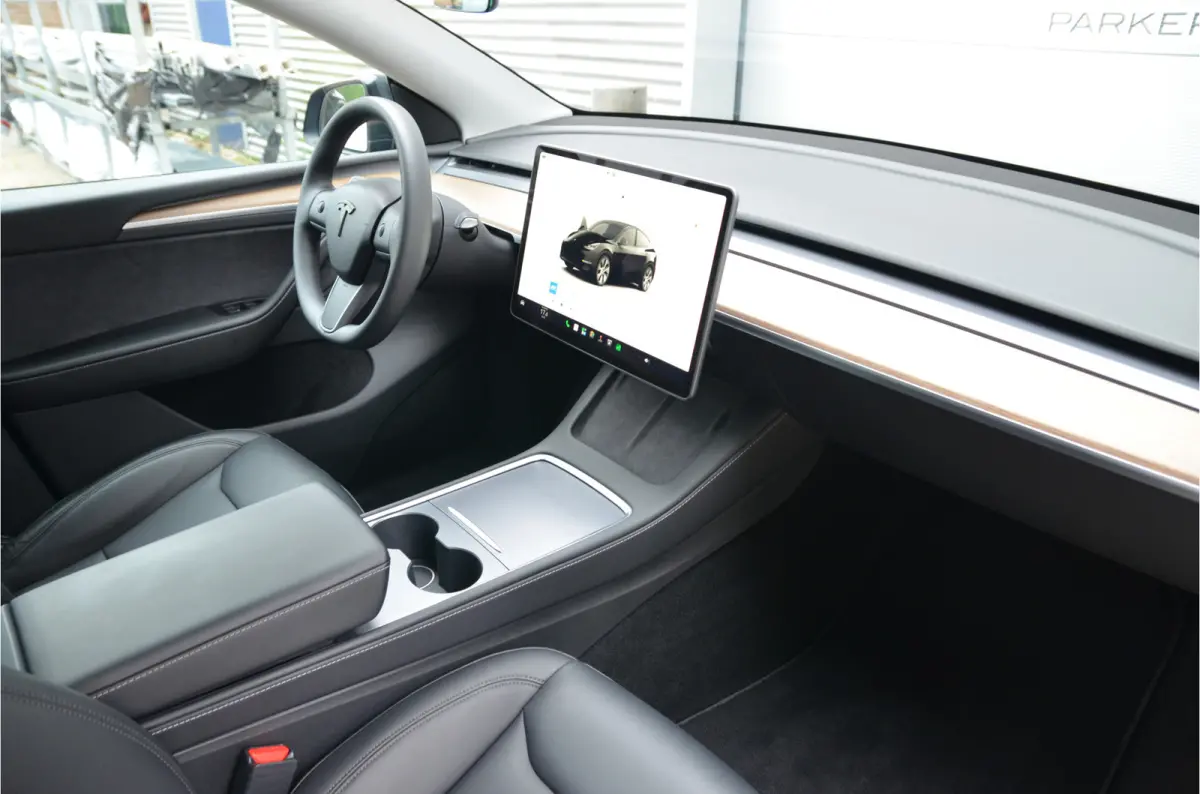 RWD 58 kWh AutoPilot4.0, FSD 99,- p/mnd