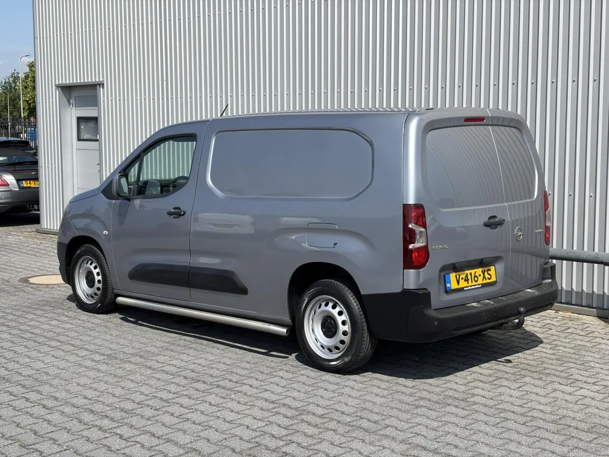 1.5D L2H1*NAVI*A/C*CRUISE*HAAK*CARPLAY*PDC*SIDEBAR